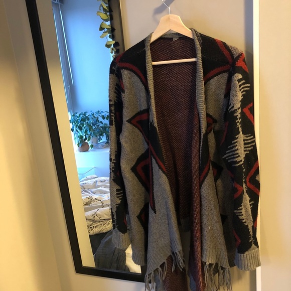 Urban Outfitters Knit sweater - Picture 1 of 2